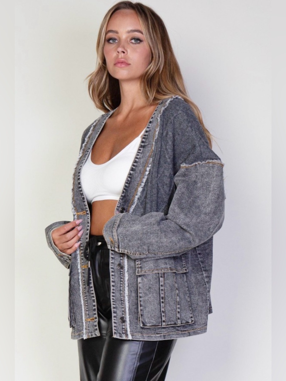 Oversized Washed Gray Sweater Cardigan with Button-Front Closure - Picture 3 of 6
